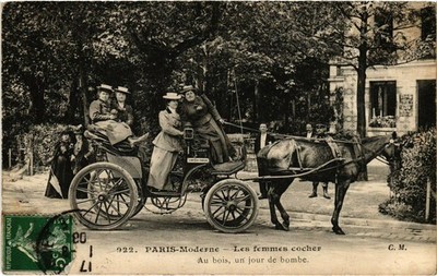 CPA PARIS - PARIS modern - Les Femmes Cocher (86240)