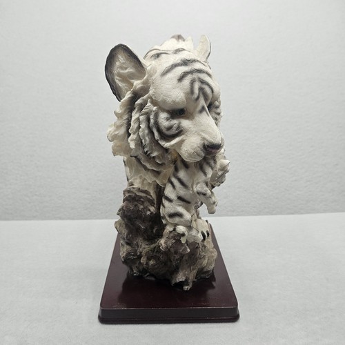 White Tiger Head Statue With Cubs 3D Sculpture - wooden Base - Picture 2 of 13