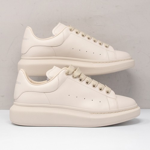Alexander McQueen Larry Trench Oversized Sneakers, Size 41 E (8 US) - Picture 2 of 8