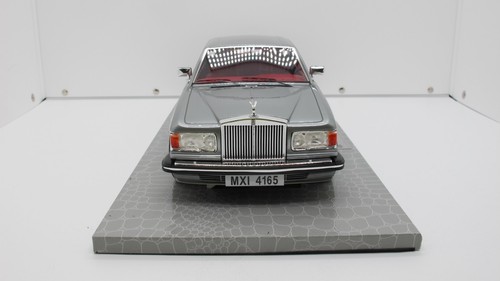 1:18 AMC ROLLS ROYCE SILVER SPIRIT SEDAN GRAY RESIN CARS - Picture 3 of 8