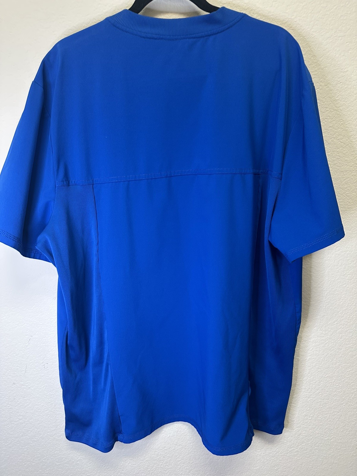 как выглядит Medical City Registered Nurse Cherokee Infinity Scrub Top Royal Blue Size XL Men фото