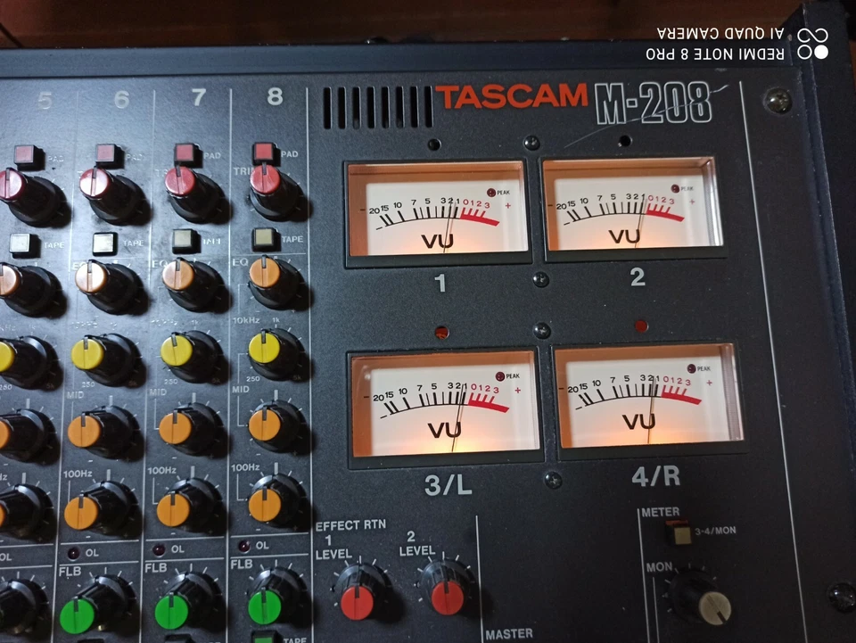 PROFESSIONAL MIXER TASCAM M-208 8 + 6 CHANNELS - Image 4 of 4