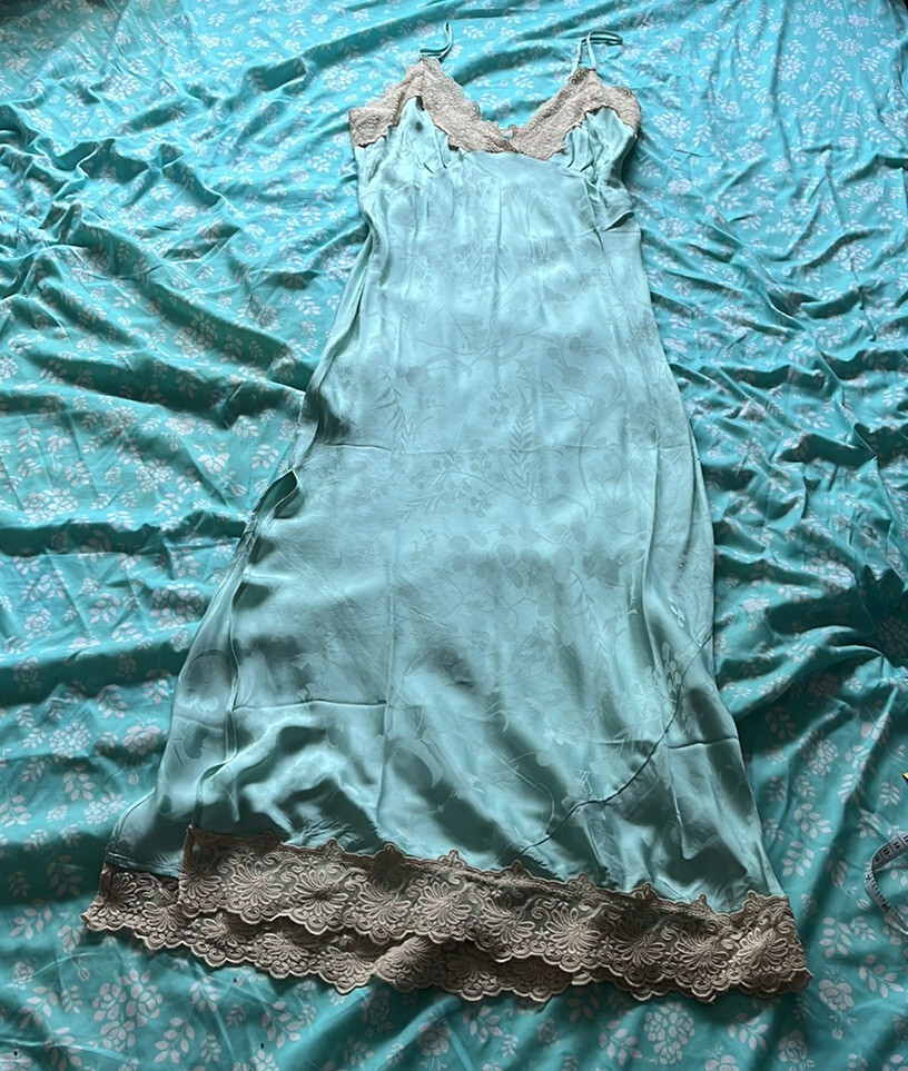 Picture 16 of 24
