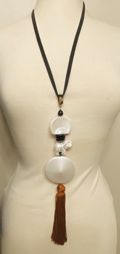 Spectacular Angela Caputi Pearl Resin Elephant & Silk Tassel Statement Necklace - Picture 2 of 10