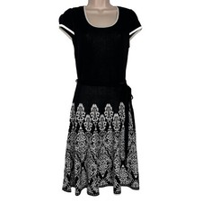 Dressbarn Dress Women's Small Short Sleeve Knee Length Belted Fit & Flare Knit