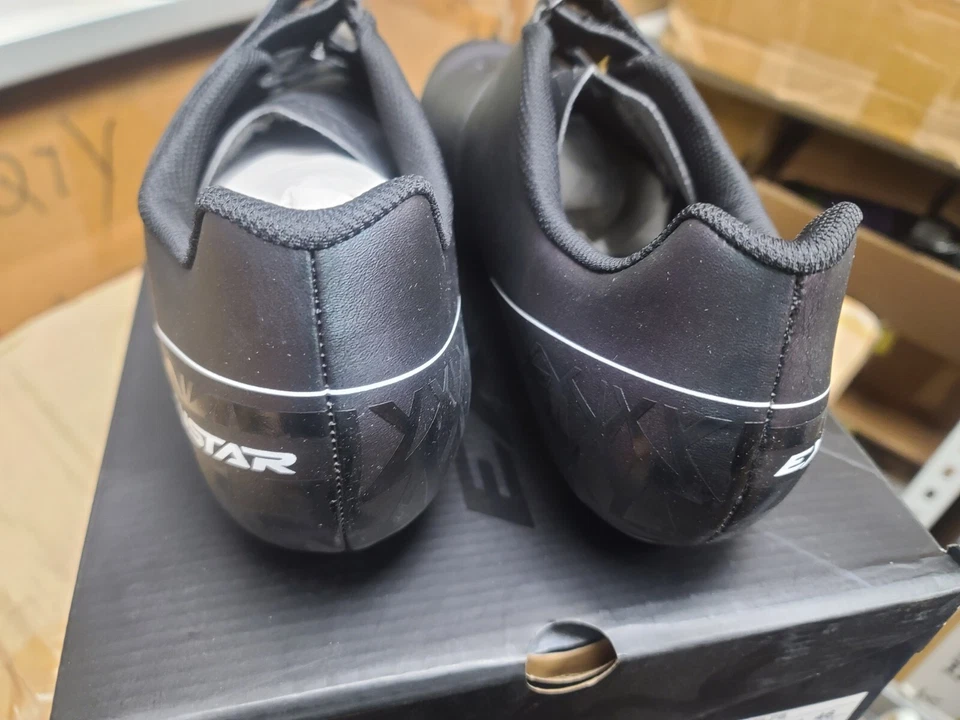 Zapatos de ciclismo de carretera Exustar botín de 3 pernos compatible con SPD SR456-PB US 10.5/EU 46 Foto 4 de 4