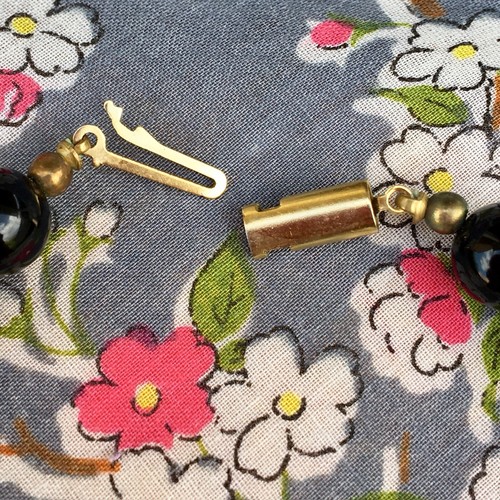 VTG Beaded Strand Carved Rose Rosette Black & White / Cream Necklace 24” Strand - Picture 8 of 11