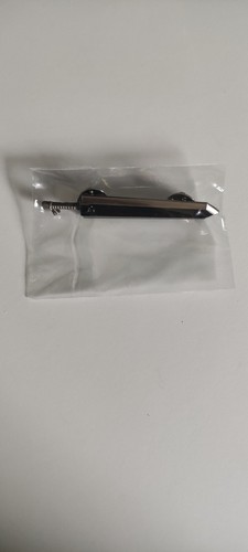 Dragonslayer pin Berserk Miura Exhibition Tokyo 2021 rare sold out sealed - Foto 1 di 2