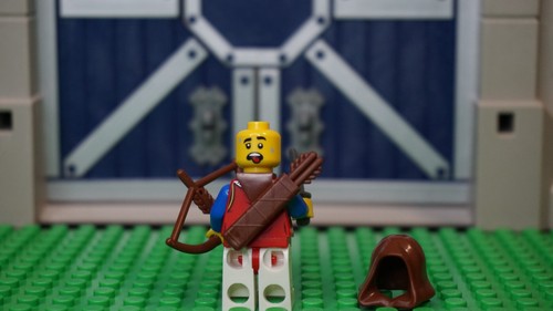 LEGO Castle/Fantasy - 3 Archers and 1 Knight Captain - Lion Knight Minifigures - Picture 10 of 15