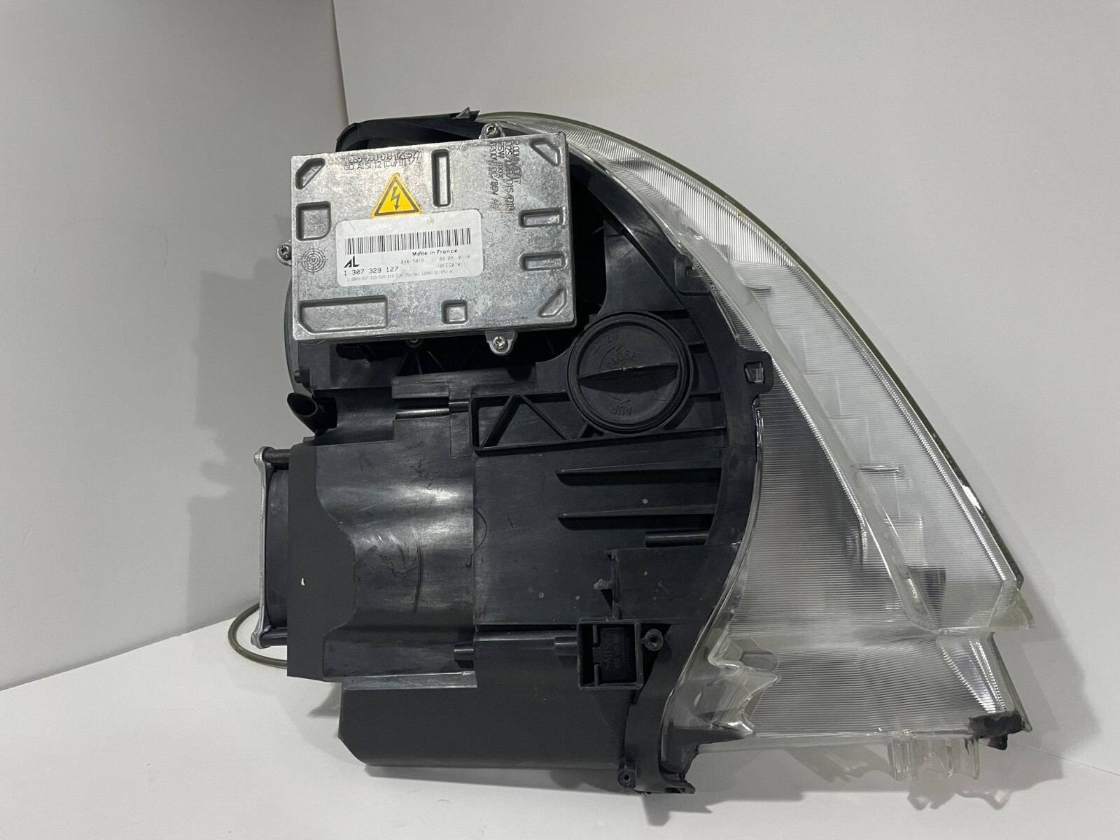 2008 - 2013 MASERATI QUATTROPORTE M139 RIGHT XENON HEADLIGHT COMPLETE 242220 OEM
