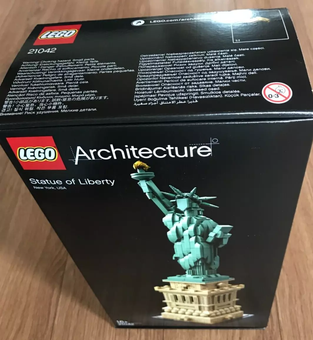  LEGO Architecture Statue of Liberty 21042 Model Building Set -  Collectible New York City Souvenir, Creative Home Décor or Office  Centerpiece, Great Gift Idea for Adults and Teens : Toys & Games