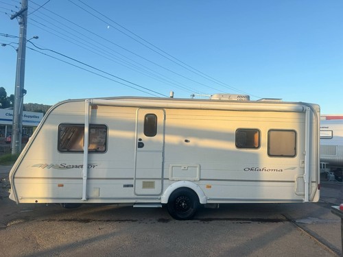 2005 Bailey Senator with Ensuite, Sleeps 4-5 people!! - Picture 4 of 24