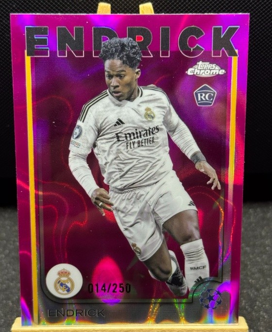 Endrick 2024-25 Topps Chrome UCC Pink Lava Refractor 014/250 RC #100