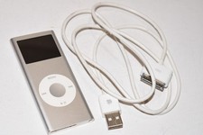 Apple iPod nano 2nd Generation Silver 2 GB 