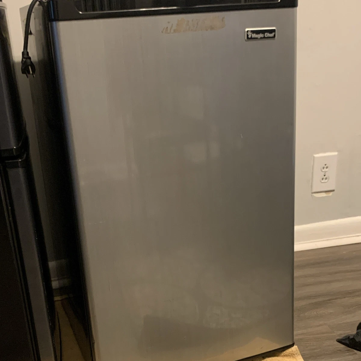 Magic Chef Refrigerators, Freezers, Parts & Accessories for sale