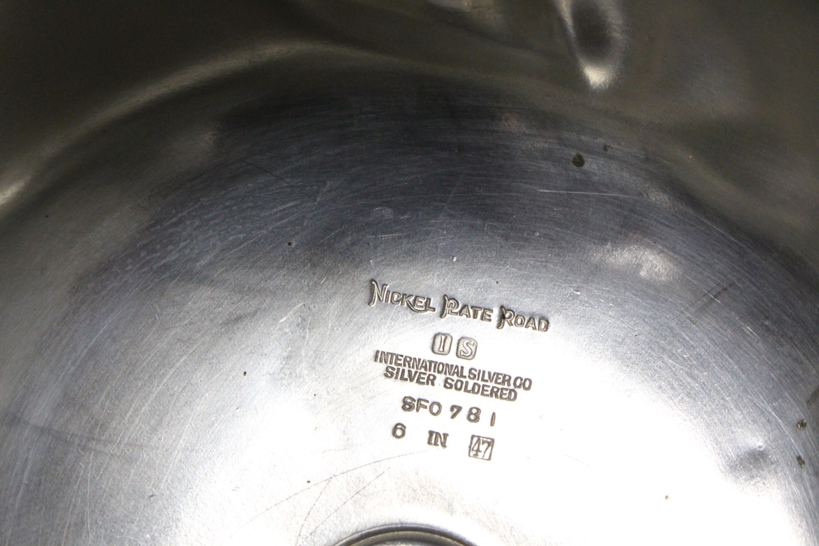 ORIGINAL NICKEL PLATE RAILROAD PANCAKE COVER INTERNATIONAL SILVER 6" FOOD COVER