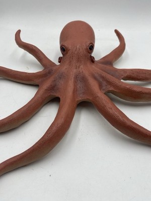 *Toys-R-Us Giant Octopus Maidenhead Toy Major Trading Co. Rubber Toy 16  2015