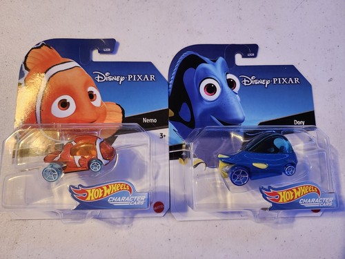 Hot Wheels 2018 Disney Pixar Character Cars Nemo and Dory