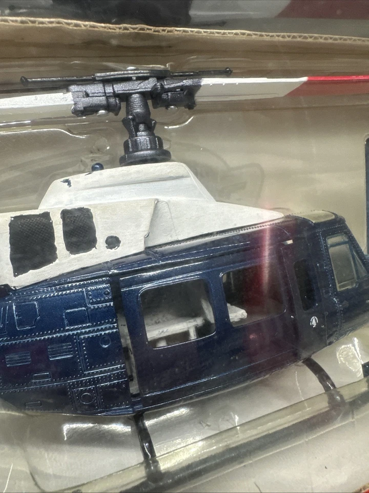 Helicóptero fundido a presión Bell 412 LAPD escala 1/48 N5929Z Air Ranger Copter carril rápido Foto 4 de 4