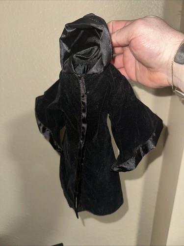 1/6 Scale Black Hooded Undertaker WWE Robe (Dementor Death Boxing Kitbash?) - Picture 4 of 6