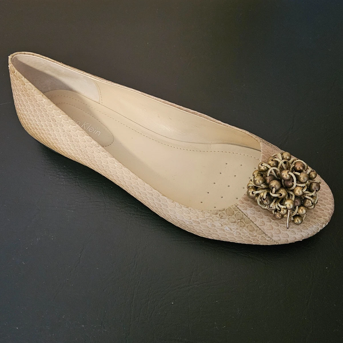 Calvin klein shop ladies flat shoes