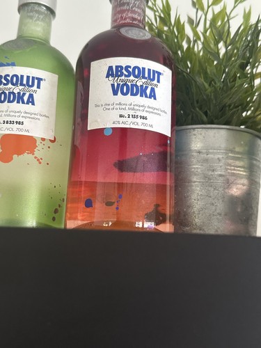 6 Absolut Vodka Unique Edition 700ml - Bild 5 von 7