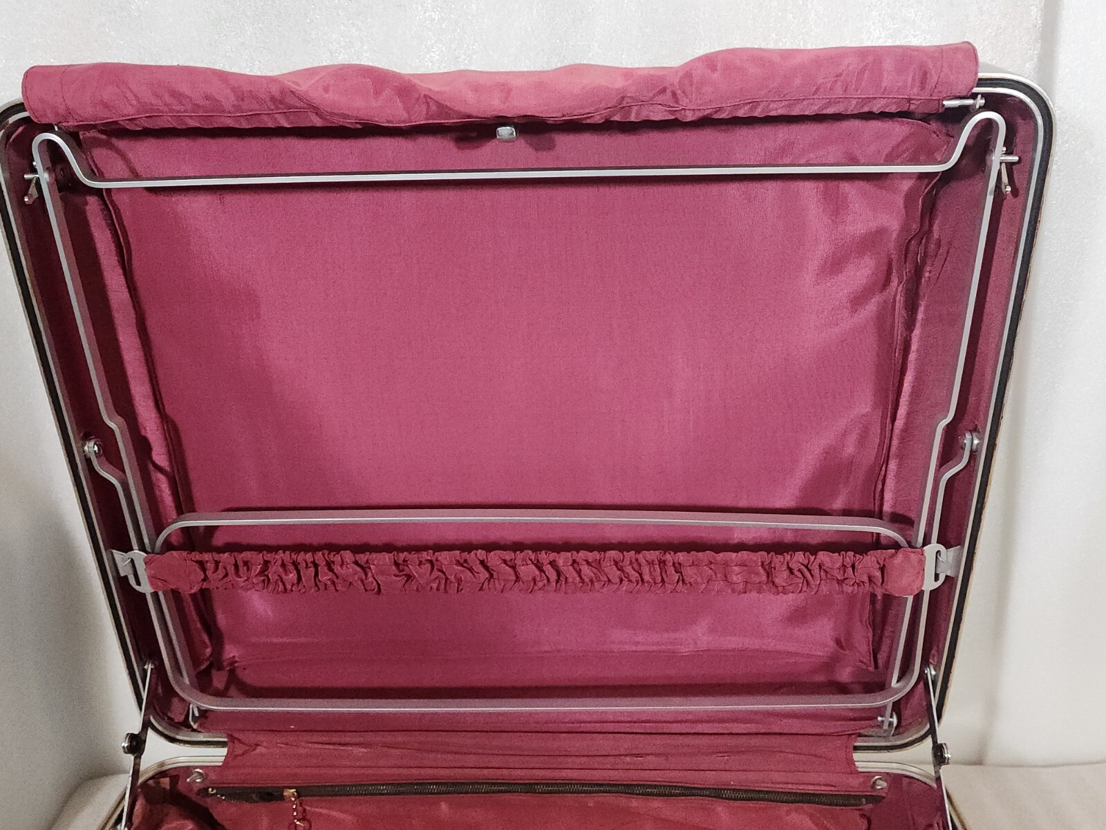 Vintage Zero Halliburton Aluminum Combination Lock Suitcase 21"x17"x7