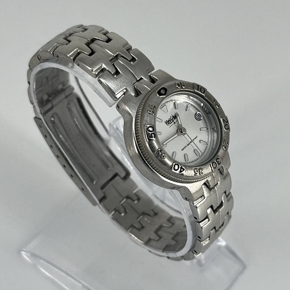 Reloj Mujer MOSSIMO Tono Plateado Acero Inoxidable 28mm Fecha MM90107 BATERÍA NUEVA Foto 3 de 4