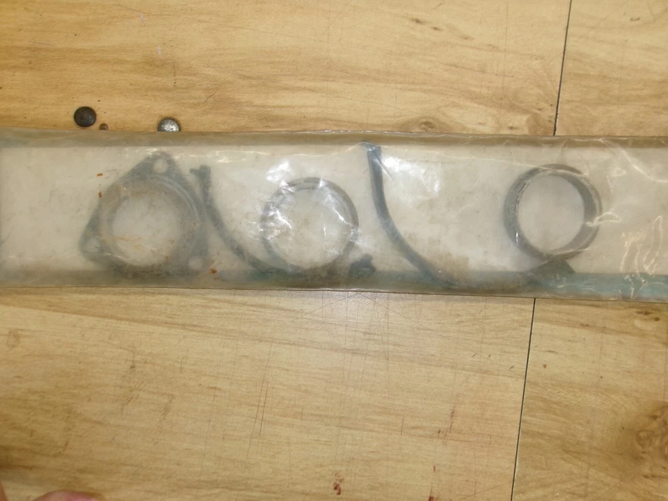 1967-71 Small Block Chevrolet NOS GM OIL PAN GASKET KIT 3931597, 307 CID - Image 3 of 4