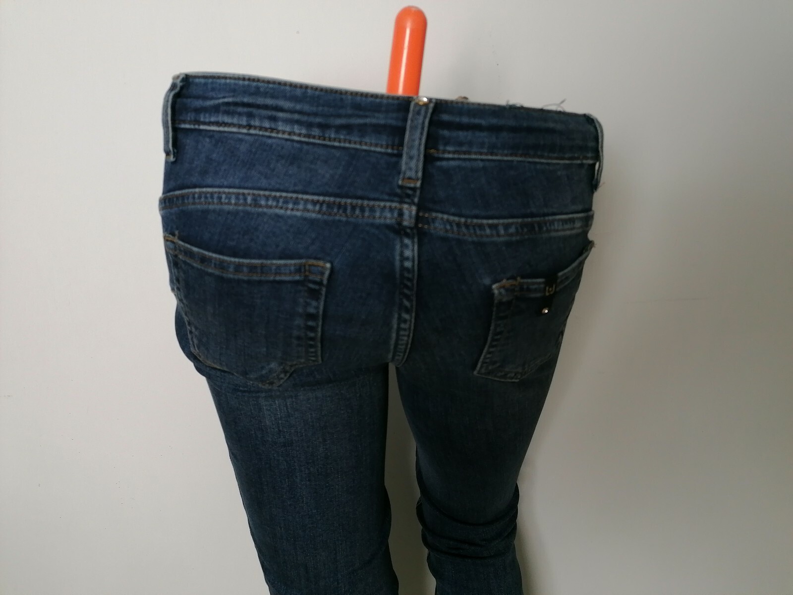 LIU JO BUTTON UP JEANS SIZE 27 image 4