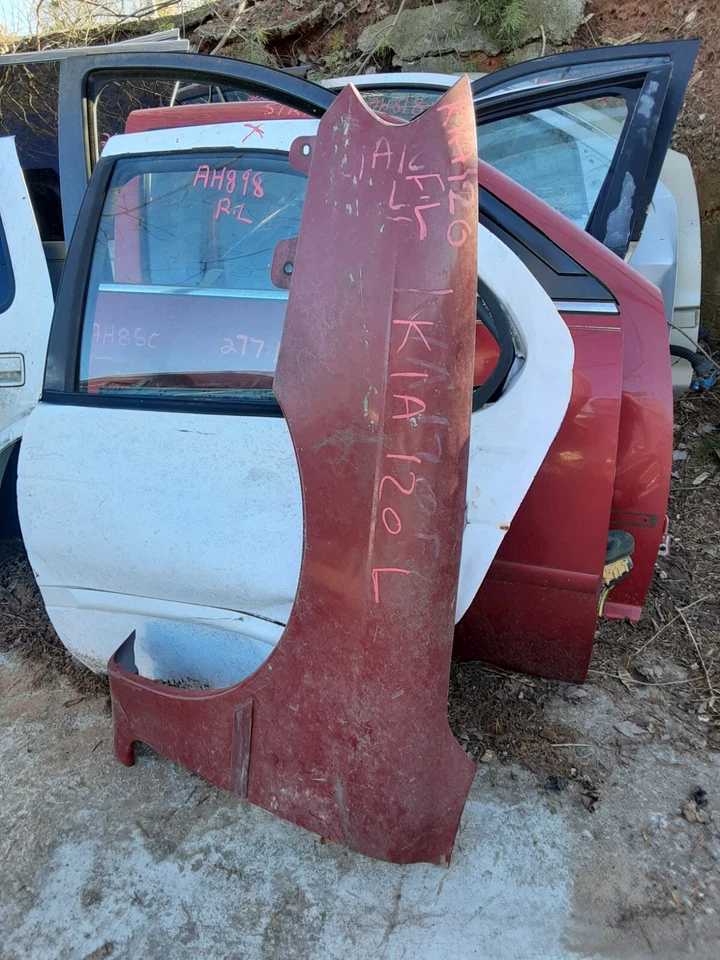 Guardabarros delantero izquierdo KIA SEPHIA 1998-2001 OEM, 110-61163 Foto 3 de 4