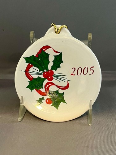 Fiesta "Holly & Ribbon" Ornament 2005 weiß