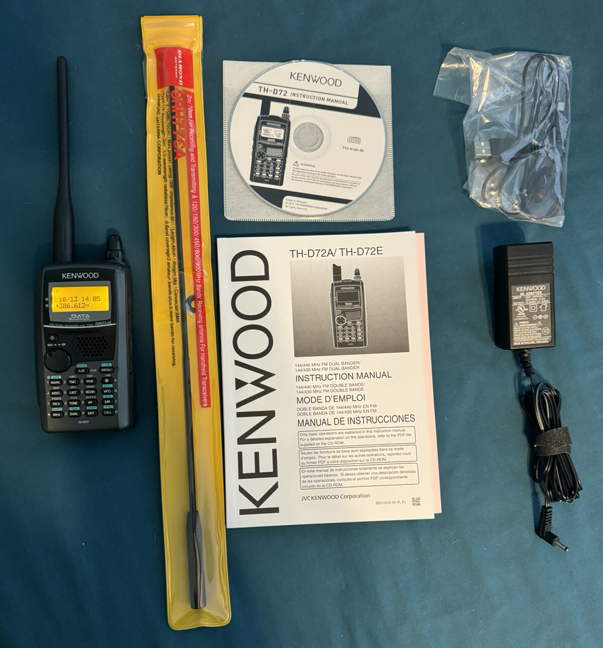 Kenwood THD72A 144/440 FM Dual Bander VHF/UHF TNC GPS APRS Ham Radio
