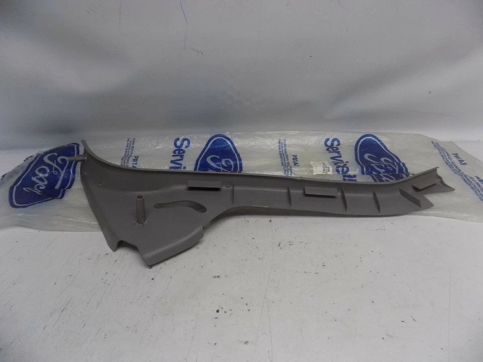 New OEM 1996-1998 Ford Taurus Mercury Sable Left Side Lower Quarter Trim Cover - Image 2 of 3
