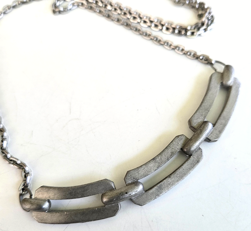 Vintage Curved Rectangular Panel Plaque Silver Tone Necklace 24.75" Cable Chain - Picture 4 of 6