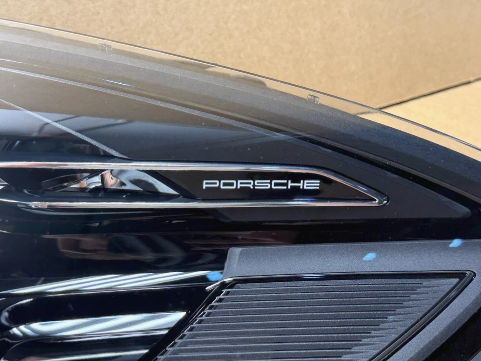 MINT! 19-22 PORSCHE MACAN FULL LED BLACK PDLS RIGHT PASSENGER BARE HEADLIGHT OEM - Image 2 of 4