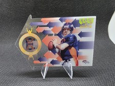 1998 Playoff Momentum SSD Die-Cut Insert John Elway Broncos #8/29