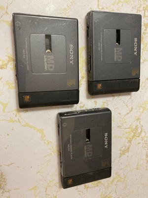 LOT OF (3) THREE Sony MD WALKMAN MiniDisc Player MZ-E2