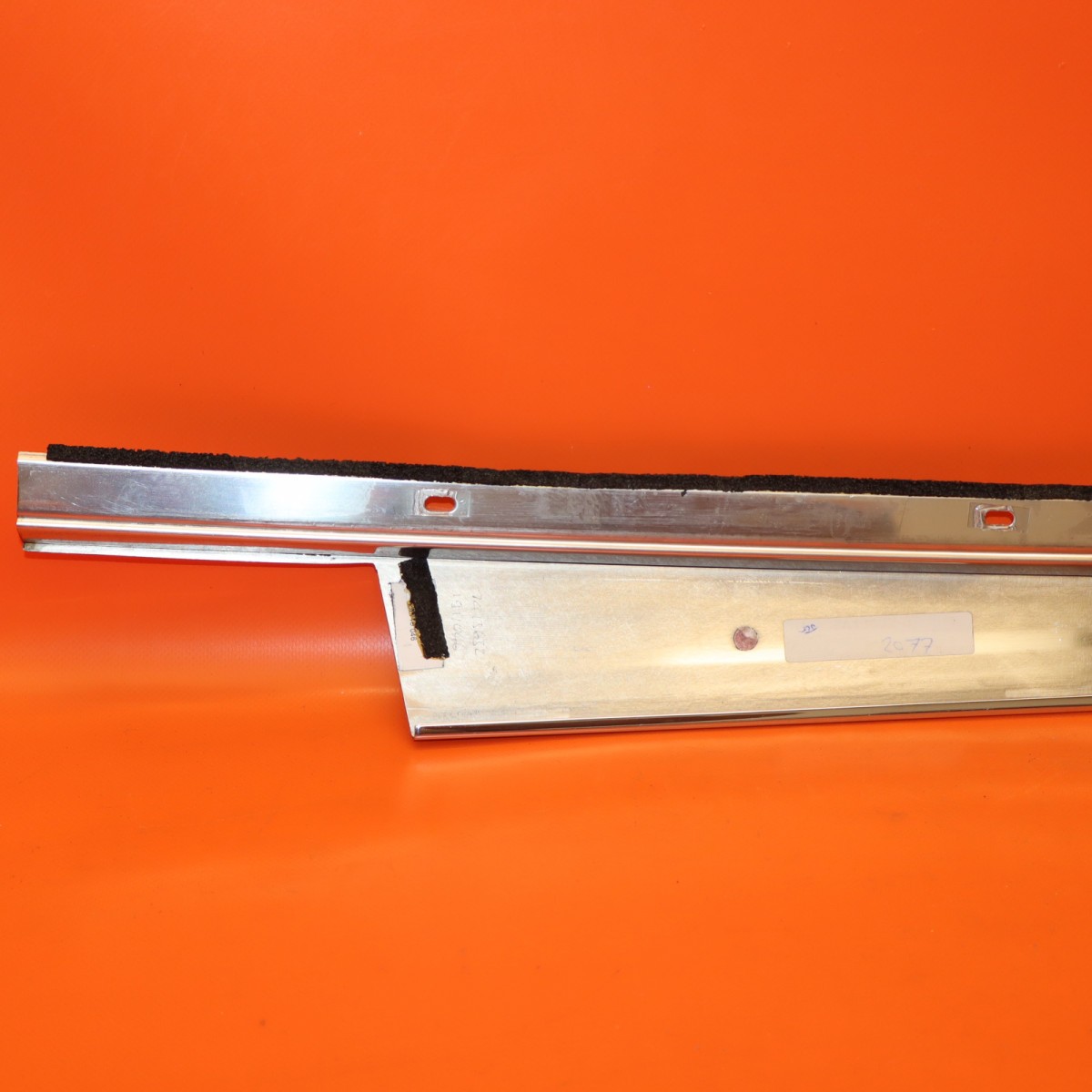 ROLLS ROYCE PHANTOM DOOR COVER B COLUMN RIGHT PASSENGER FRONT 2018-2023 7413632