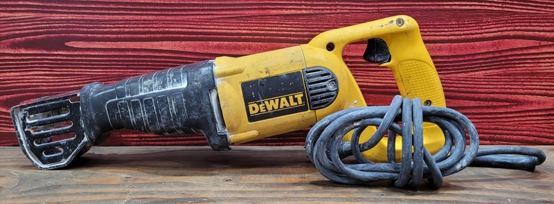 *Dewalt Corded Reciprocating Saw (DW304P)*