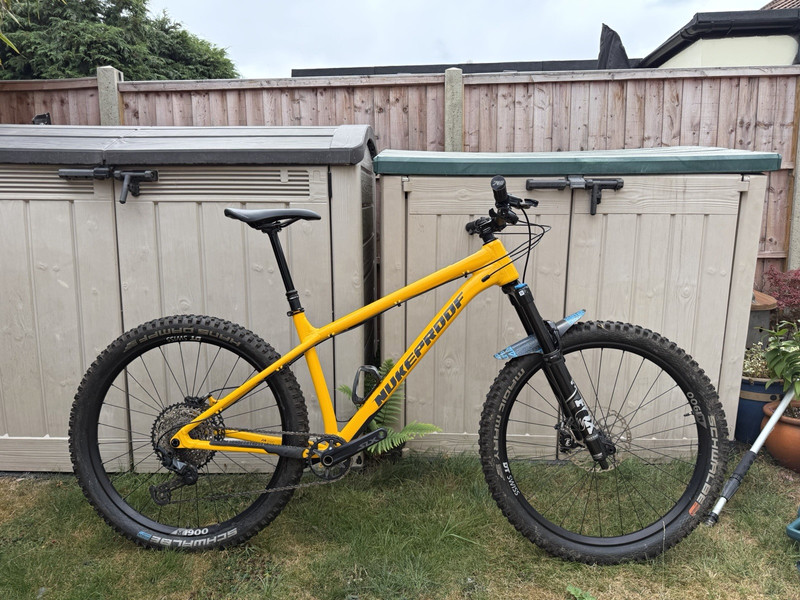 Nukeproof Hardtail MTB 27.5 in L Yellow/Black Front Suspension Hydraulic Disc