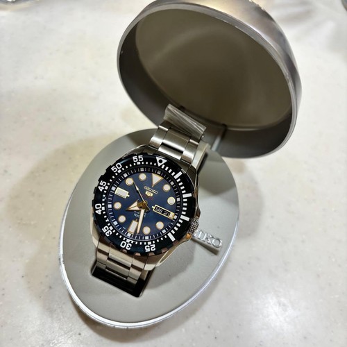 Seiko 5 Sports SRP605K1 Cal.4R36 Jour Date 24 Jewels Automatique Hommes Montre - Photo 1 sur 3