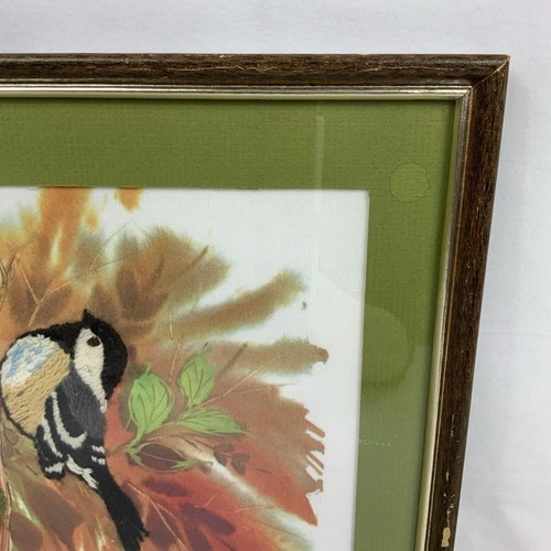 VTG Completed Creative Circle 1075 "Watching" Framed Crewel Chickadee On A Nest - Picture 3 of 6