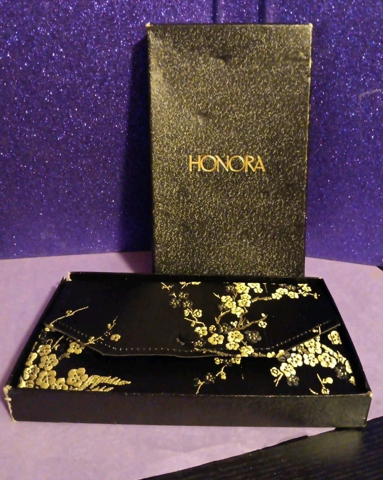 HONORA Freshwater WHITE PEARL Invisible Floating Illusion Necklace - Image 3 of 3