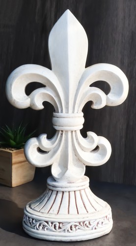 Ebros Rustic Southwest French Fleur De Lis On Ornate Base Stand Desktop Figurine - Bild 1 von 11