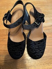 Marcia Heeled Clog Pumps Universal Thread size 6 Jet Black S69