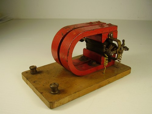 Antiker Dampfmaschinen Dynamo - Motor vor 1945 - Bild 2 von 4