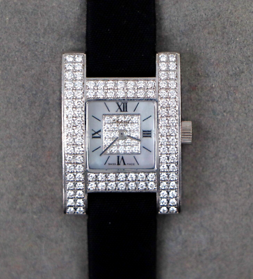 $19,000 Chopard Your Hour Original Pave Diamond 18k White  display picture 3