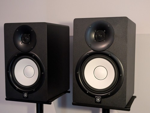 2x Yamaha HS7 Active Studio Monitors (Pair) - Excellent Condition - Picture 6 of 14