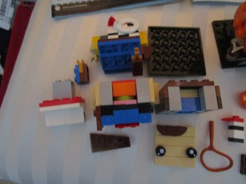 LEGO BRICK HEADZ MOANA 40621 AND TOY STORY 40553 - Picture 3 of 9
